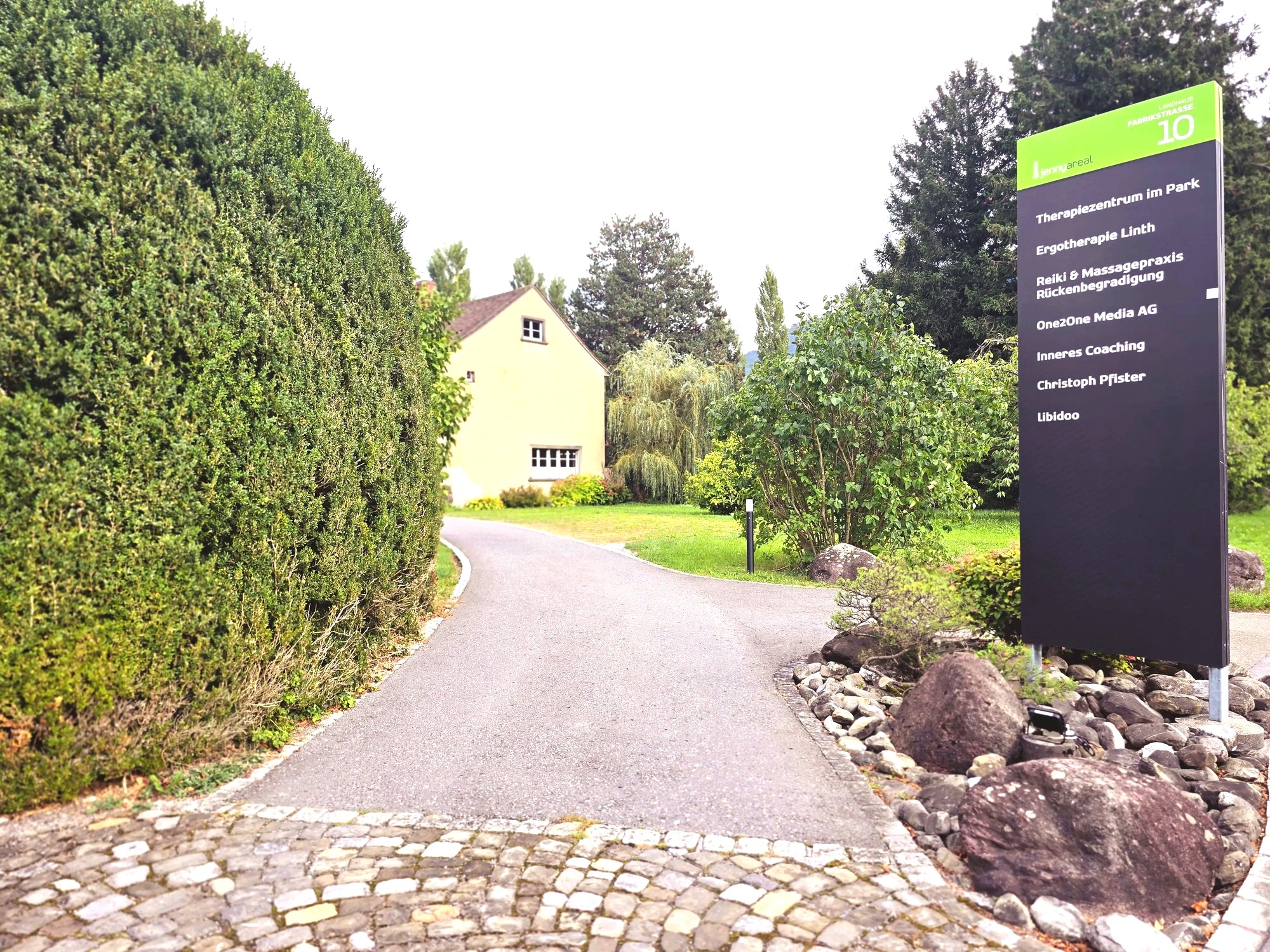 Die Zufahrt zur Fabrikstrasse 10